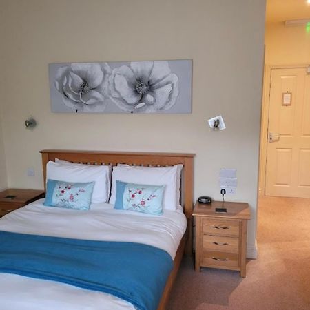 Masons Arms Hotel Montacute Kültér fotó